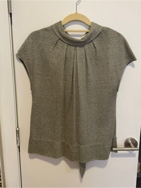 ANN MASHBURN Olive Green Short Sleeve Knit Top with Pleated Neck
